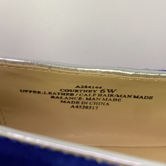 C Wonder Blue Suede Polar Bear Flats Size 6W - Picture 10 of 12